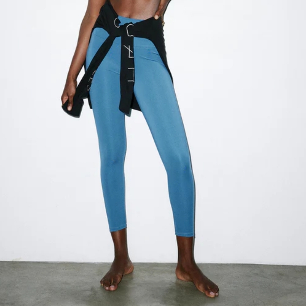 Héros The Mid Legging in Aegean Blue, L, EUC